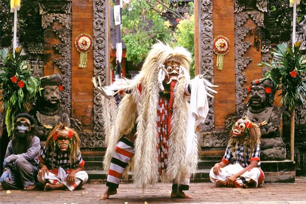 Barong And Kris Dance, Traditional Balinese Barong Dance, Barong Dance Batubulan, Bali Cycling Tours eBikes Bali, Ubud eBikes from https://www.balibreezetours.com , Bali Bike Tours, Bali Cycling Tours, Bali Bicycle Tours, Bali Mountain Biking Tours, Ubud Cycling Tours, Ubud Bike Tours, Kintamani Downhill Mountain Biking Tours, Bike Tours, Promo Packages Tours, Book Your Cycling Tour Now, 100% Owned and Proudly Operated, Local Balinese People, Bike Tours Attraction, Best Ubud Bike Tours, Get Your Guide, Thing To Do, Bali Breeze Tours