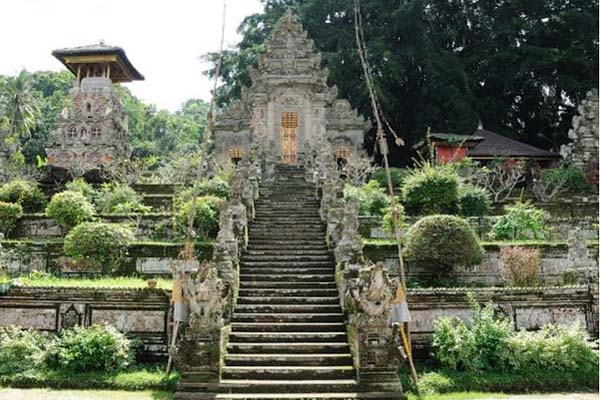 Kehen Temple, Kehen Temple in Bali, Ancient Temple in Bangli, Sacred Kehen Temple Bangli, Entrance Fee, Pura Kehen, A Historical Place In East Bali, Hindu Fire Temple In Bangli, Ubud Full Day Tours, Bali Cycling Tours eBikes Bali, Ubud eBikes from https://www.balibreezetours.com , Bali Bike Tours, Bali Cycling Tours, Ubud Bike Tours, eBikes Bali, Ubud Cycling Tours, Kintamani Downhill Mountain Biking Tours, Beautiful Scenery, Bali Attraction, Bali Breeze Tours