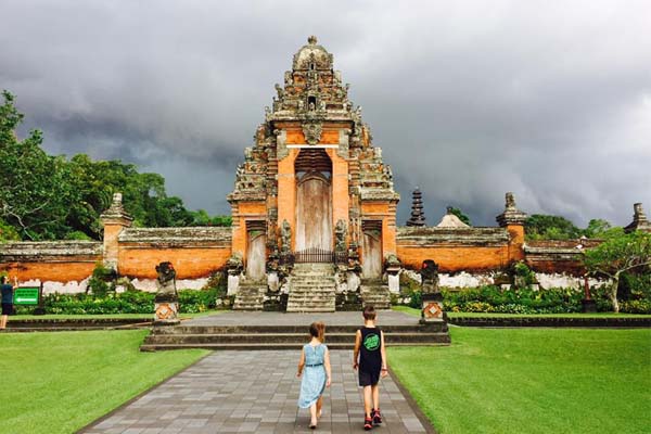 Taman Ayun Temple, The Beautiful Royal Temple of Mengwi, Royal Family Temple, Experience Bali's Cultural Treasure, Holiday In Bali from https://www.balibreezetours.com , Mengwi Royal Temple, Bali Interesting Places, Activity, The Royal Family Temple Of Mengwi, Exploring the Royal Temple of Taman Ayun in Mengwi, Amazing Adventures in Bali, Promo Packages Tours, Book Now, 100% Owned and Proudly Operated, Local Balinese People, Bali Breeze Tours
