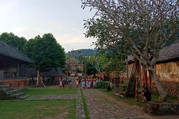 Tenganan Village, Tenganan Bali Aga Village, Tenganan Pegringsingan Village, Tenganan Pegringsingan Ancient Village, Bali Cycling Tours from https://www.balibreezetours.com , Bali Bike Tours, Ubud Cycling Tours, Bali Bike Tours, Kintamani Downhill Mountain Biking Tours, Ubud eBikes Tours, eBike Bali Tours, Bali Go Bike Tours, Bali Bicycle Tours, Beautiful Scenery, Bali Attraction, Bali Breeze Tours
